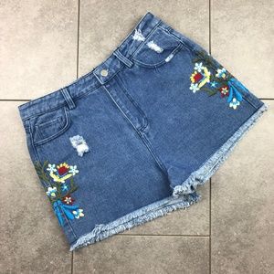 Embroidered High Waist Denim Shorts, Size Medium